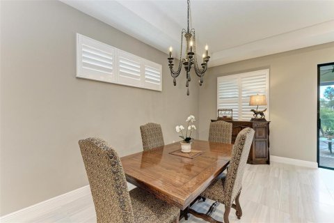 House in Bradenton, Florida 3 bedrooms, 215.35 sq.m. № 1552275 - photo 10