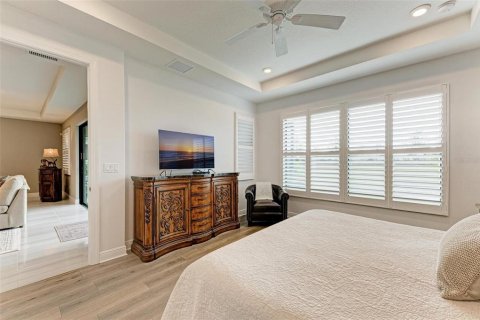House in Bradenton, Florida 3 bedrooms, 215.35 sq.m. № 1552275 - photo 18
