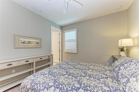 House in Bradenton, Florida 3 bedrooms, 215.35 sq.m. № 1552275 - photo 24