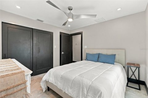 Appartement à louer à Saint Petersburg, Floride: 2 chambres, 116.13 m2 № 2385698 - photo 8
