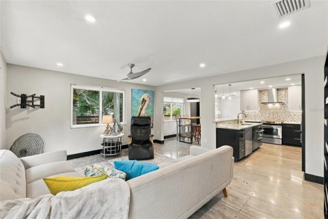 Appartement à louer à Saint Petersburg, Floride: 2 chambres, 116.13 m2 № 2385698 - photo 16