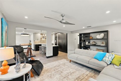 Appartement à louer à Saint Petersburg, Floride: 2 chambres, 116.13 m2 № 2385698 - photo 18