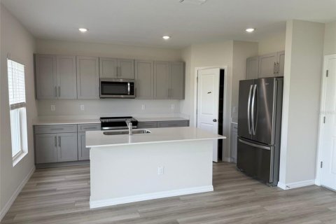 Casa en alquiler en Zephyrhills, Florida, 5 dormitorios, 224.92 m2 № 1816556 - foto 10