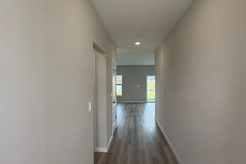 Casa en alquiler en Zephyrhills, Florida, 5 dormitorios, 224.92 m2 № 1816556 - foto 3