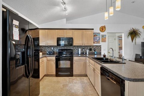 House in Palm Coast, Florida 3 bedrooms, 148.64 sq.m. № 2200971 - photo 14