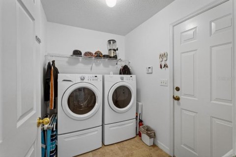 House in Palm Coast, Florida 3 bedrooms, 148.64 sq.m. № 2200971 - photo 28