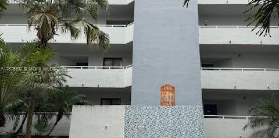 Condominio en Miami, Florida, 1 dormitorio № 1924148