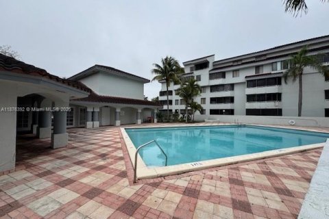 Condominio en alquiler en Miami, Florida, 1 dormitorio, 73.95 m2 № 1924148 - foto 19