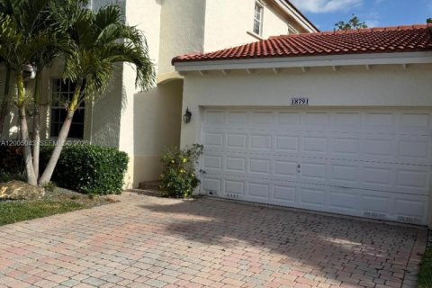 Adosado en Miramar, Florida 3 dormitorios, 147.34 m2 № 2071099