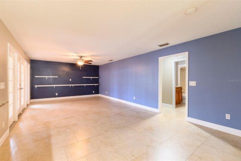 Casa en alquiler en Tampa, Florida, 3 dormitorios, 270.44 m2 № 1916913 - foto 16