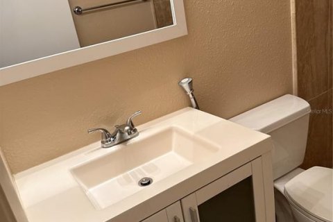 Condo in Largo, Florida, 2 bedrooms  № 1826447 - photo 21