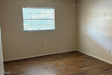 Condo in Largo, Florida, 2 bedrooms  № 1826447 - photo 17