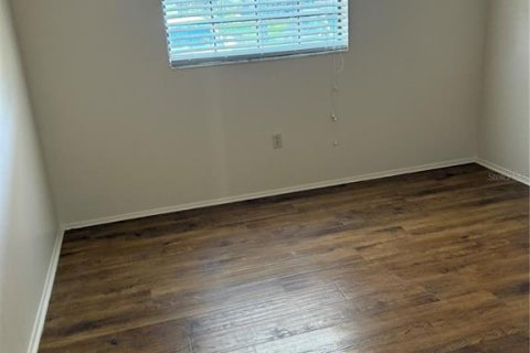 Condo in Largo, Florida, 2 bedrooms  № 1826447 - photo 14