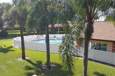 Condo in Largo, Florida, 2 bedrooms  № 1826447 - photo 28