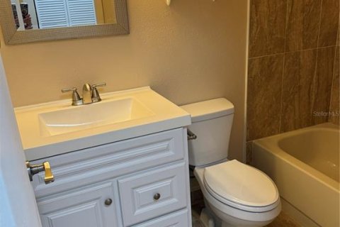 Condo in Largo, Florida, 2 bedrooms  № 1826447 - photo 23
