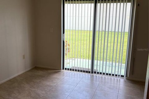 Condo in Largo, Florida, 2 bedrooms  № 1826447 - photo 11