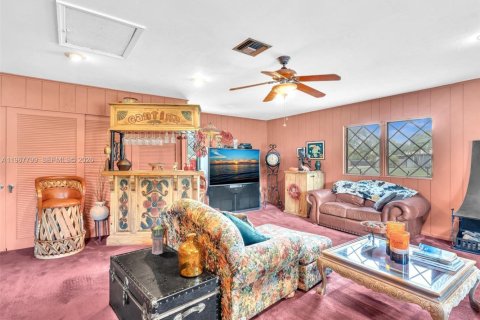 Villa ou maison à vendre à Davie, Floride: 7 chambres, 410.07 m2 № 2029153 - photo 22