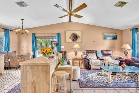 Villa ou maison à vendre à Davie, Floride: 7 chambres, 410.07 m2 № 2029153 - photo 15