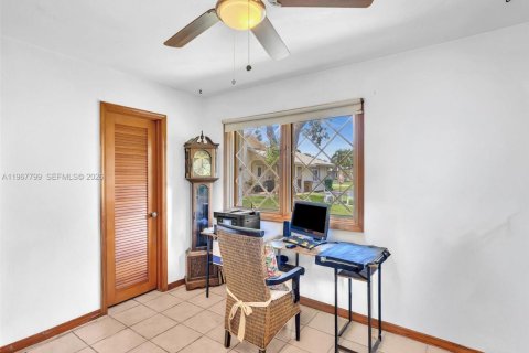 Villa ou maison à vendre à Davie, Floride: 7 chambres, 410.07 m2 № 2029153 - photo 21