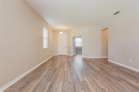 Casa en venta en Mount Dora, Florida, 3 dormitorios, 206.34 m2 № 2150099 - foto 3