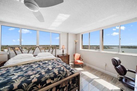 Condominio en venta en Redington Shores, Florida, 2 dormitorios, 124.95 m2 № 1837765 - foto 13