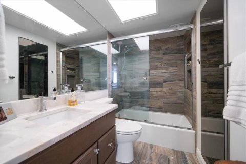 Condominio en venta en Redington Shores, Florida, 2 dormitorios, 124.95 m2 № 1837765 - foto 15