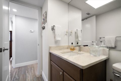 Condominio en venta en Redington Shores, Florida, 2 dormitorios, 124.95 m2 № 1837765 - foto 16