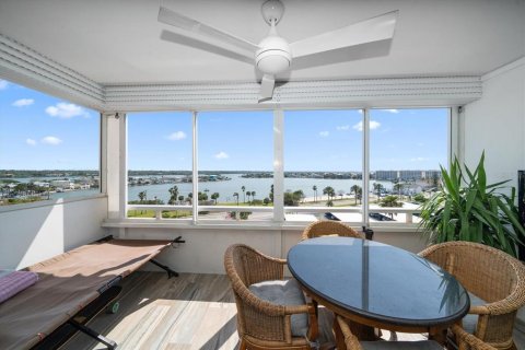 Condominio en venta en Redington Shores, Florida, 2 dormitorios, 124.95 m2 № 1837765 - foto 7