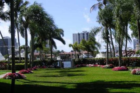 Condominio en alquiler en Aventura, Florida, 2 dormitorios, 169.08 m2 № 2054404 - foto 14