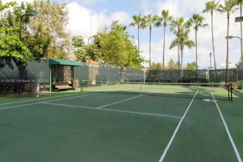 Condominio en alquiler en Aventura, Florida, 2 dormitorios, 169.08 m2 № 2054404 - foto 9