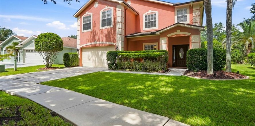 Casa en Tampa, Florida 4 dormitorios, 269.79 m2 № 2384149