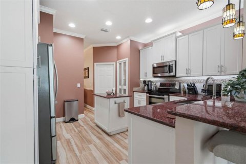 Casa en venta en Tampa, Florida, 4 dormitorios, 269.79 m2 № 2384149 - foto 16