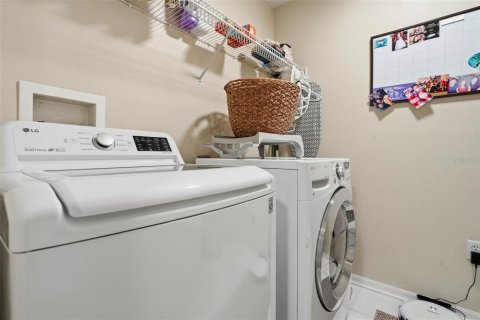 Casa en venta en Tampa, Florida, 4 dormitorios, 269.79 m2 № 2384149 - foto 26