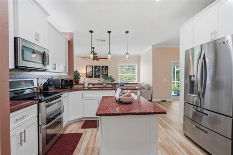 Casa en venta en Tampa, Florida, 4 dormitorios, 269.79 m2 № 2384149 - foto 4