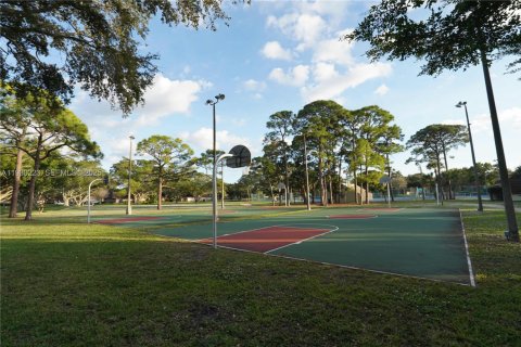 Casa en venta en Palm Beach Gardens, Florida, 2 dormitorios № 1990240 - foto 4