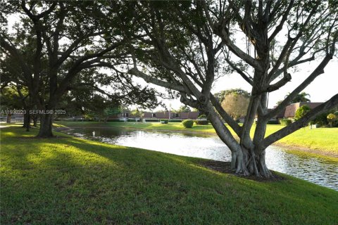 Casa en venta en Palm Beach Gardens, Florida, 2 dormitorios № 1990240 - foto 25