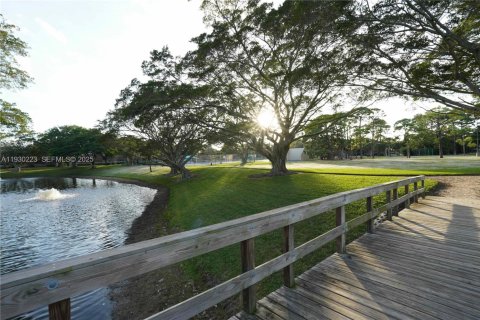 Casa en venta en Palm Beach Gardens, Florida, 2 dormitorios № 1990240 - foto 23