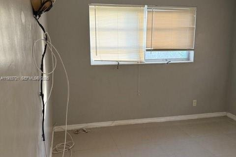Casa en alquiler en Hollywood, Florida, 2 dormitorios, 162.76 m2 № 1992195 - foto 17