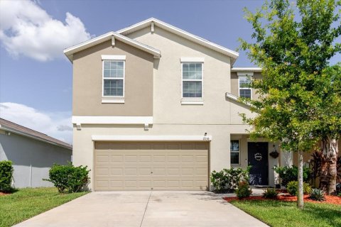 House in Wimauma, Florida 4 bedrooms, 177.81 sq.m. № 1798376 - photo 1