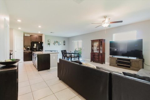 House in Wimauma, Florida 4 bedrooms, 177.81 sq.m. № 1798376 - photo 4