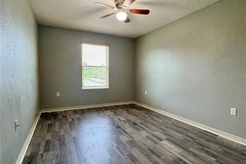 Casa en alquiler en Kissimmee, Florida, 3 dormitorios, 244.43 m2 № 2284643 - foto 15