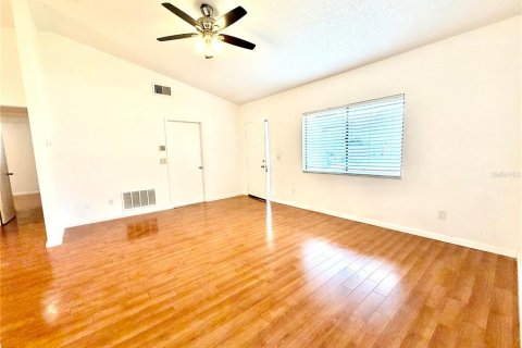 Villa ou maison à vendre à Orlando, Floride: 3 chambres, 159.61 m2 № 2157007 - photo 2