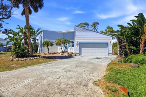 House in Englewood, Florida 2 bedrooms, 132.66 sq.m. № 2151425 - photo 5