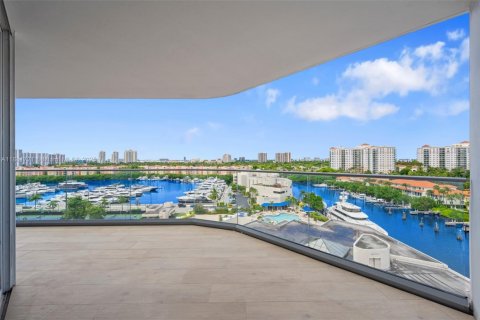 Condominio en alquiler en Aventura, Florida, 2 dormitorios, 141.4 m2 № 1924699 - foto 22