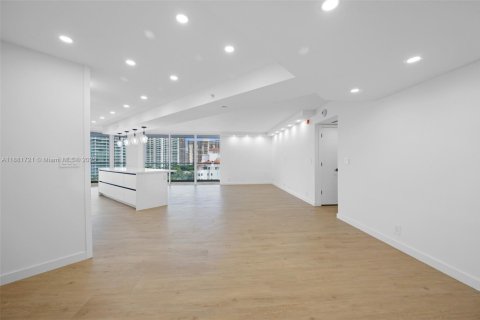 Condominio en alquiler en Aventura, Florida, 2 dormitorios, 141.4 m2 № 1924699 - foto 5