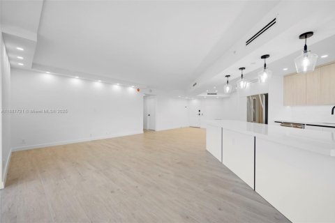 Condominio en alquiler en Aventura, Florida, 2 dormitorios, 141.4 m2 № 1924699 - foto 9