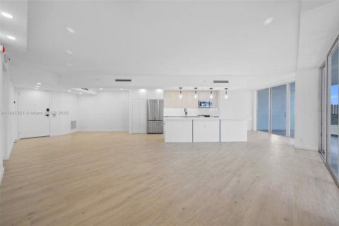 Condominio en alquiler en Aventura, Florida, 2 dormitorios, 141.4 m2 № 1924699 - foto 7