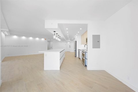 Condominio en alquiler en Aventura, Florida, 2 dormitorios, 141.4 m2 № 1924699 - foto 8