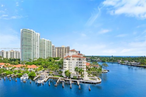 Condominio en alquiler en Aventura, Florida, 2 dormitorios, 141.4 m2 № 1924699 - foto 24