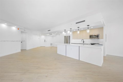 Condominio en alquiler en Aventura, Florida, 2 dormitorios, 141.4 m2 № 1924699 - foto 11